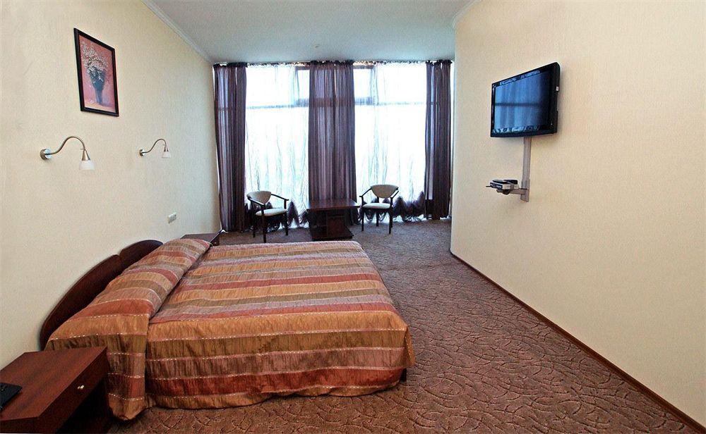 אודסה Black Sea Hotel Otrada חדר תמונה